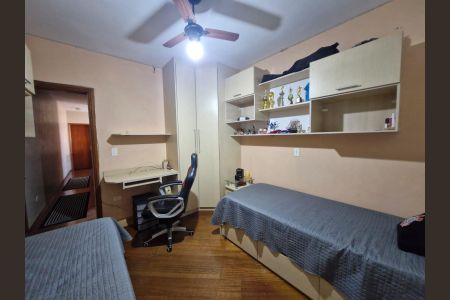 Casa para alugar com 180m², 3 quartos e 4 vagas Casa para alugar com 180m², 3 quartos e 4 vagasQuarto