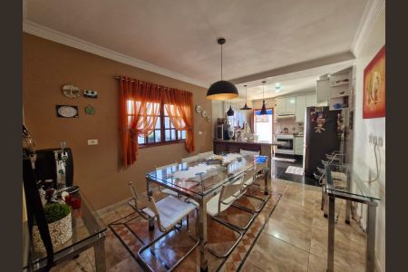 Casa para alugar com 180m², 3 quartos e 4 vagas Casa para alugar com 180m², 3 quartos e 4 vagasCozinha