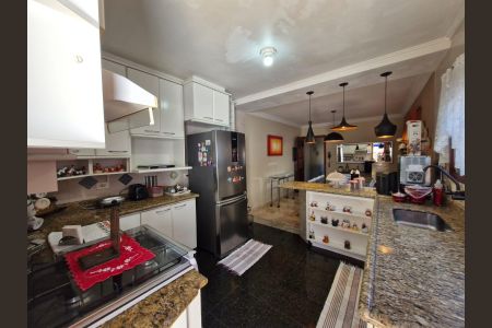 Casa para alugar com 180m², 3 quartos e 4 vagas Casa para alugar com 180m², 3 quartos e 4 vagasCozinha