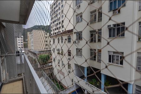 Apartamento à venda com 73m², 2 quartos e 1 vaga Apartamento à venda com 73m², 2 quartos e 1 vagaSala