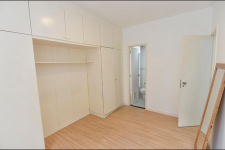 Apartamento à venda com 73m², 2 quartos e 1 vaga Apartamento à venda com 73m², 2 quartos e 1 vagaSuíte