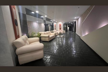 Apartamento à venda com 73m², 2 quartos e 1 vaga Apartamento à venda com 73m², 2 quartos e 1 vagaHall