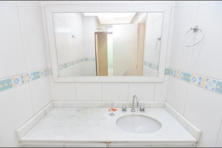 Apartamento à venda com 73m², 2 quartos e 1 vaga Apartamento à venda com 73m², 2 quartos e 1 vagaBanheiro da Suíte