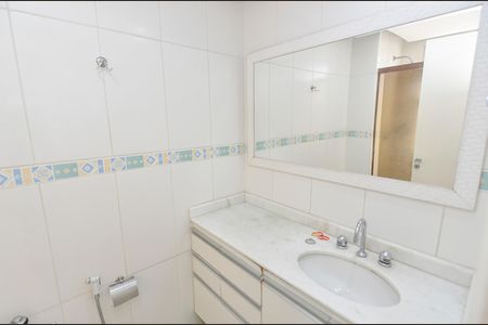 Apartamento à venda com 73m², 2 quartos e 1 vaga Apartamento à venda com 73m², 2 quartos e 1 vagaBanheiro da Suíte