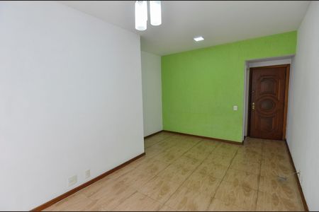 Apartamento à venda com 73m², 2 quartos e 1 vaga Apartamento à venda com 73m², 2 quartos e 1 vagaSala