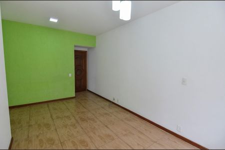 Apartamento à venda com 73m², 2 quartos e 1 vaga Apartamento à venda com 73m², 2 quartos e 1 vagaSala