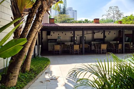 Apartamento à venda com 160m², 4 quartos e 3 vagas Apartamento à venda com 160m², 4 quartos e 3 vagasÁrea comum - Churrasqueira