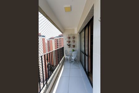 Apartamento à venda com 160m², 4 quartos e 3 vagas Apartamento à venda com 160m², 4 quartos e 3 vagasvaranda da cobertura