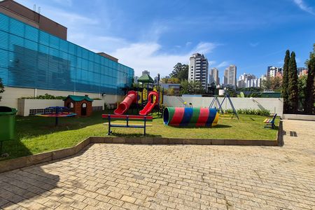 Apartamento à venda com 160m², 4 quartos e 3 vagas Apartamento à venda com 160m², 4 quartos e 3 vagasÁrea comum - Playground