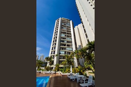 Apartamento à venda com 160m², 4 quartos e 3 vagas Apartamento à venda com 160m², 4 quartos e 3 vagasFachada