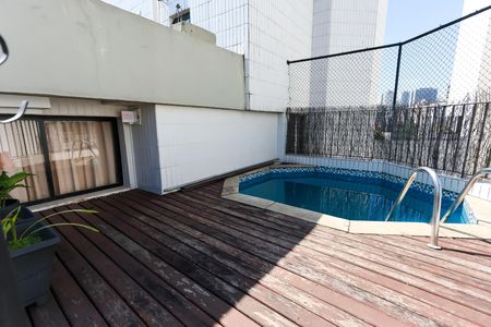 Apartamento à venda com 160m², 4 quartos e 3 vagas Apartamento à venda com 160m², 4 quartos e 3 vagasPiscina