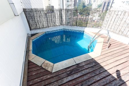 Apartamento à venda com 160m², 4 quartos e 3 vagas Apartamento à venda com 160m², 4 quartos e 3 vagasPiscina