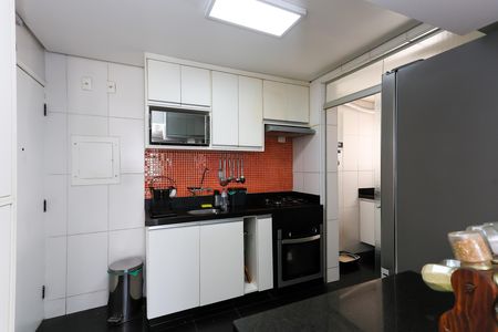 Apartamento à venda com 160m², 4 quartos e 3 vagas Apartamento à venda com 160m², 4 quartos e 3 vagascozinha