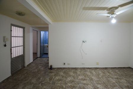 Casa à venda com 78m², 2 quartos e 2 vagas Casa à venda com 78m², 2 quartos e 2 vagasSala
