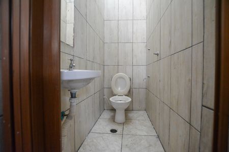 Casa à venda com 78m², 2 quartos e 2 vagas Casa à venda com 78m², 2 quartos e 2 vagasLavabo da Garagem