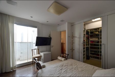 Apartamento à venda com 180m², 3 quartos e 4 vagas Apartamento à venda com 180m², 3 quartos e 4 vagasSuíte 2