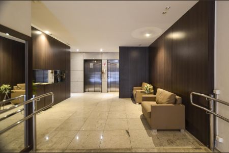 Apartamento à venda com 180m², 3 quartos e 4 vagas Apartamento à venda com 180m², 3 quartos e 4 vagasHall de entrada