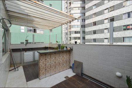 Apartamento à venda com 180m², 3 quartos e 4 vagas Apartamento à venda com 180m², 3 quartos e 4 vagasVaranda gourmet