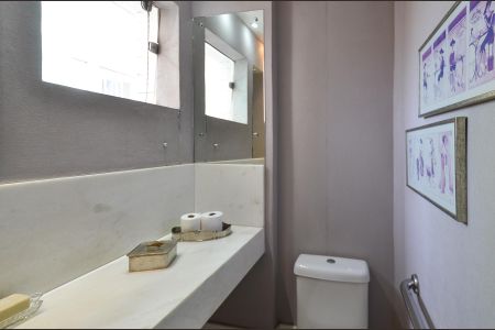 Apartamento à venda com 180m², 3 quartos e 4 vagas Apartamento à venda com 180m², 3 quartos e 4 vagasLavabo