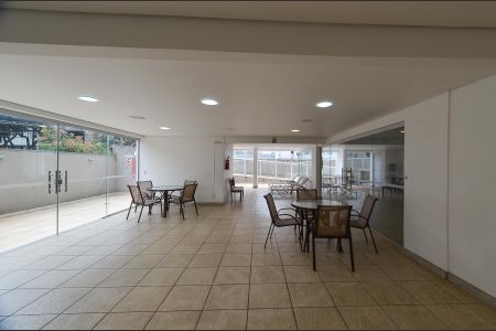 Apartamento à venda com 180m², 3 quartos e 4 vagas Apartamento à venda com 180m², 3 quartos e 4 vagasÁrea comum - Salão de festas