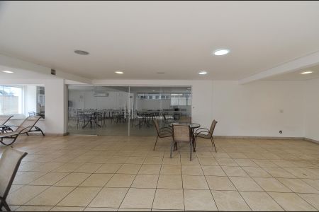 Apartamento à venda com 180m², 3 quartos e 4 vagas Apartamento à venda com 180m², 3 quartos e 4 vagasÁrea comum - Salão de festas