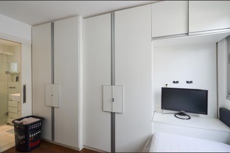 Apartamento à venda com 180m², 3 quartos e 4 vagas Apartamento à venda com 180m², 3 quartos e 4 vagasSuíte 1