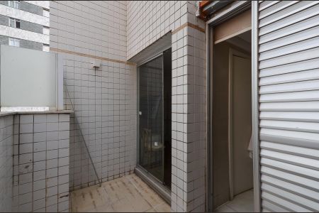 Apartamento à venda com 180m², 3 quartos e 4 vagas Apartamento à venda com 180m², 3 quartos e 4 vagasVaranda Suíte 2