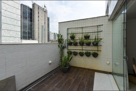 Apartamento à venda com 180m², 3 quartos e 4 vagas Apartamento à venda com 180m², 3 quartos e 4 vagasVaranda gourmet