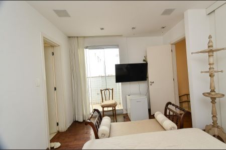 Apartamento à venda com 180m², 3 quartos e 4 vagas Apartamento à venda com 180m², 3 quartos e 4 vagasSuíte 2