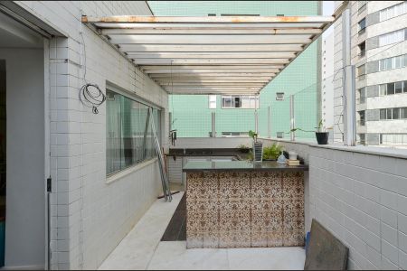 Apartamento à venda com 180m², 3 quartos e 4 vagas Apartamento à venda com 180m², 3 quartos e 4 vagasVaranda gourmet