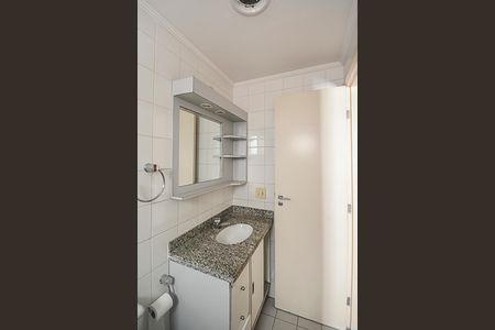 Apartamento à venda com 66m², 3 quartos e 2 vagas Apartamento à venda com 66m², 3 quartos e 2 vagasBanheiro da Suíte