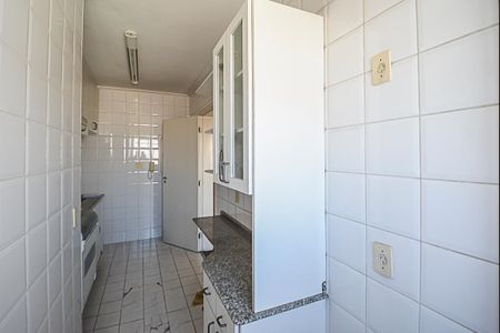 Apartamento à venda com 66m², 3 quartos e 2 vagas Apartamento à venda com 66m², 3 quartos e 2 vagasCozinha e Área de Serviço