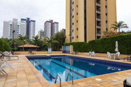 Apartamento para alugar com 70m², 2 quartos e 1 vaga Apartamento para alugar com 70m², 2 quartos e 1 vagaÁrea comum - Piscina
