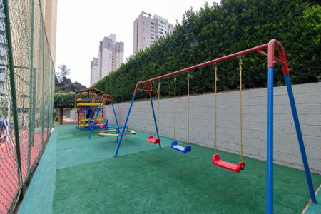 Apartamento para alugar com 70m², 2 quartos e 1 vaga Apartamento para alugar com 70m², 2 quartos e 1 vagaÁrea comum - Playground