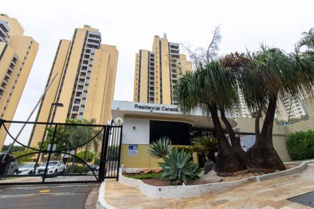 Apartamento para alugar com 70m², 2 quartos e 1 vaga Apartamento para alugar com 70m², 2 quartos e 1 vagaFachada
