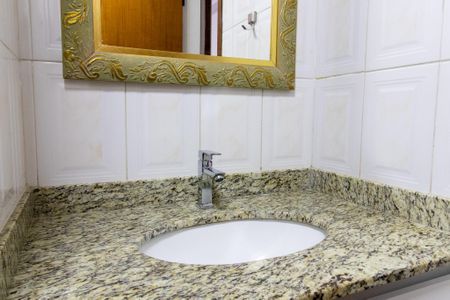 Apartamento para alugar com 70m², 2 quartos e 1 vaga Apartamento para alugar com 70m², 2 quartos e 1 vagaBanheiro