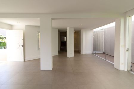 Sala de Estar de casa de condomínio à venda com 4 quartos, 638m² em Granja Julieta, São Paulo