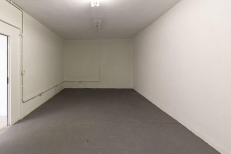 Casa de condomínio à venda com 638m², 4 quartos e 4 vagas Casa de condomínio à venda com 638m², 4 quartos e 4 vagasSalão de festas