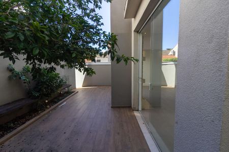 Casa de condomínio à venda com 638m², 4 quartos e 4 vagas Casa de condomínio à venda com 638m², 4 quartos e 4 vagasVaranda Sala