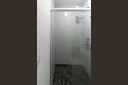 Casa de condomínio à venda com 638m², 4 quartos e 4 vagas Casa de condomínio à venda com 638m², 4 quartos e 4 vagasBanheiro de Serviço