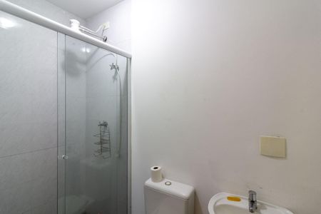 Casa de condomínio à venda com 638m², 4 quartos e 4 vagas Casa de condomínio à venda com 638m², 4 quartos e 4 vagasBanheiro de Serviço