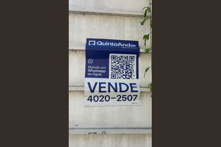 Casa de condomínio à venda com 638m², 4 quartos e 4 vagas Casa de condomínio à venda com 638m², 4 quartos e 4 vagasPlaca