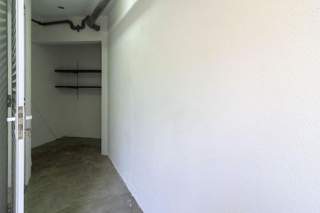 Casa de condomínio à venda com 638m², 4 quartos e 4 vagas Casa de condomínio à venda com 638m², 4 quartos e 4 vagasQuintal