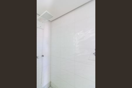 Casa de condomínio à venda com 638m², 4 quartos e 4 vagas Casa de condomínio à venda com 638m², 4 quartos e 4 vagasBanheiro Suíte 2