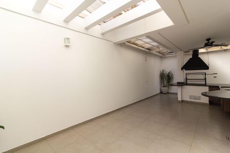 Casa de condomínio à venda com 638m², 4 quartos e 4 vagas Casa de condomínio à venda com 638m², 4 quartos e 4 vagasÁrea Gourmet