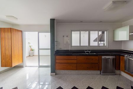 Casa de condomínio à venda com 638m², 4 quartos e 4 vagas Casa de condomínio à venda com 638m², 4 quartos e 4 vagasCozinha