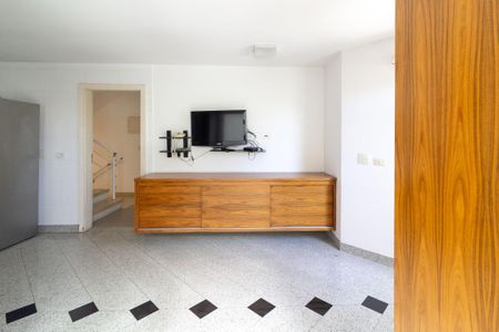 Casa de condomínio à venda com 638m², 4 quartos e 4 vagas Casa de condomínio à venda com 638m², 4 quartos e 4 vagasCozinha