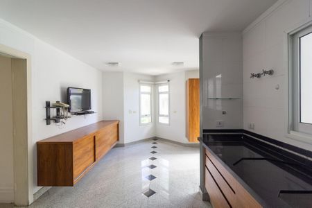 Casa de condomínio à venda com 638m², 4 quartos e 4 vagas Casa de condomínio à venda com 638m², 4 quartos e 4 vagasCozinha