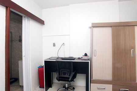 Studio - Sala / Quarto de kitnet/studio à venda com 1 quarto, 20m² em Centro Histórico, Porto Alegre