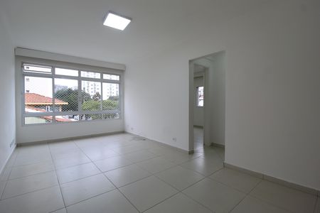 Sala de apartamento para alugar com 2 quartos, 74m² em Indianópolis, São Paulo